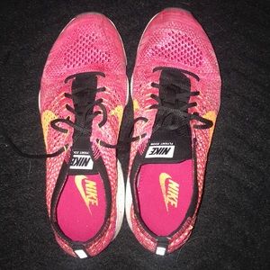 🖤 CLEARANCE Nike Flyknit Zoom athletic shoes